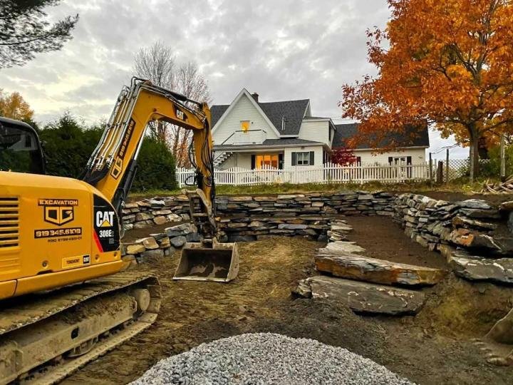 Nous sommes bien équipés pour réaliser des travaux d’excavation en tout genre.